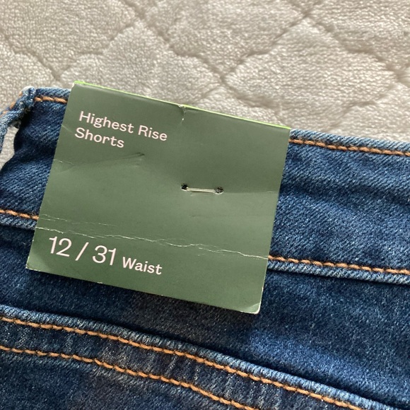 NWTS Ladies Jean Shorts - Picture 7 of 8